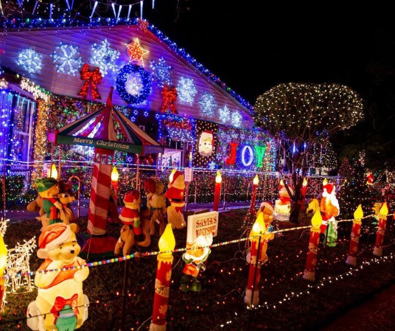 KMB-McAllen-Multi-Colored-Lights-House